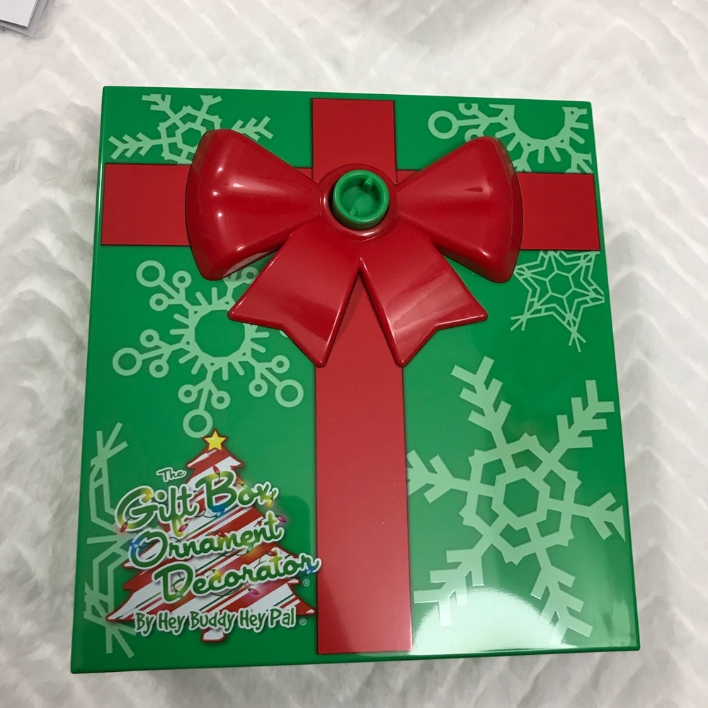 Gift Box Ornament Decorator Christmas Holiday Craft Spinning hey buddy hey pal - Picture 1 of 9